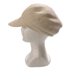 Kate landry cream colored 100% Wool
Newsboy Style cap hat